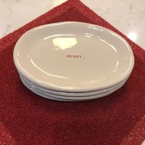 🎄 Holiday appetizer plate set (set of 4) — super cute!